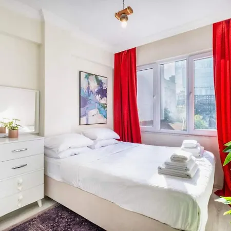 2br 7 Minutes Walk From Taksim Square * 이스탄불
