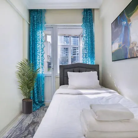 Апартаменты 2br 7 Minutes Walk From Taksim Square *