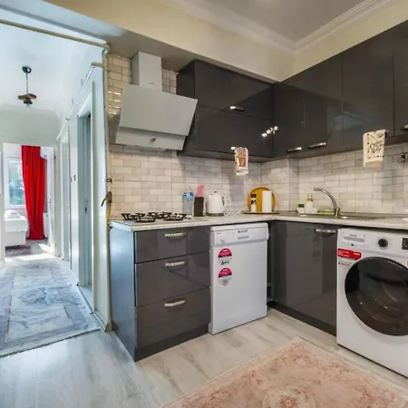 2br 7 Minutes Walk From Taksim Square Апартаменты *