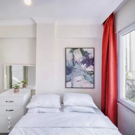 2br 7 Minutes Walk From Taksim Square * Стамбул